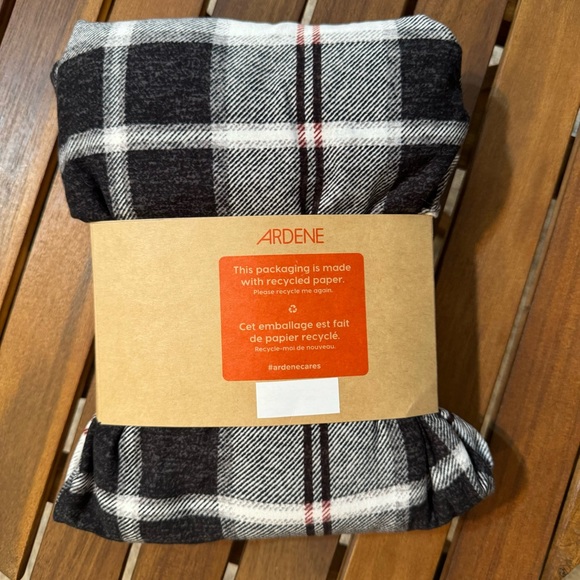 Ardene Plaid Skinny Jogger Pj Set / NWT - Picture 10 of 10